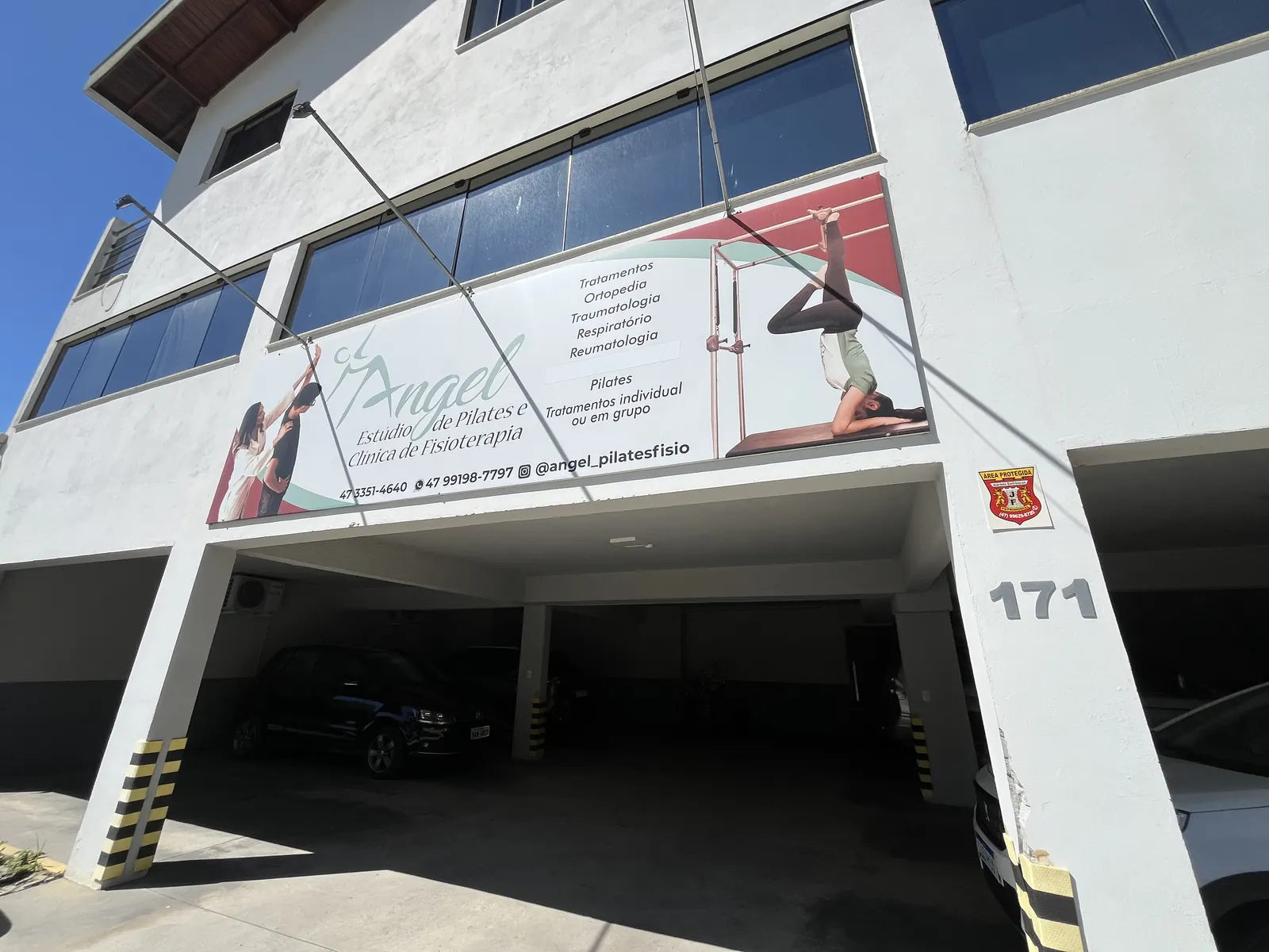 Fachada da Unidade 01 Angel Pilates e Fisioterapia na Rua Gustavo Halfpap 171 em Brusque